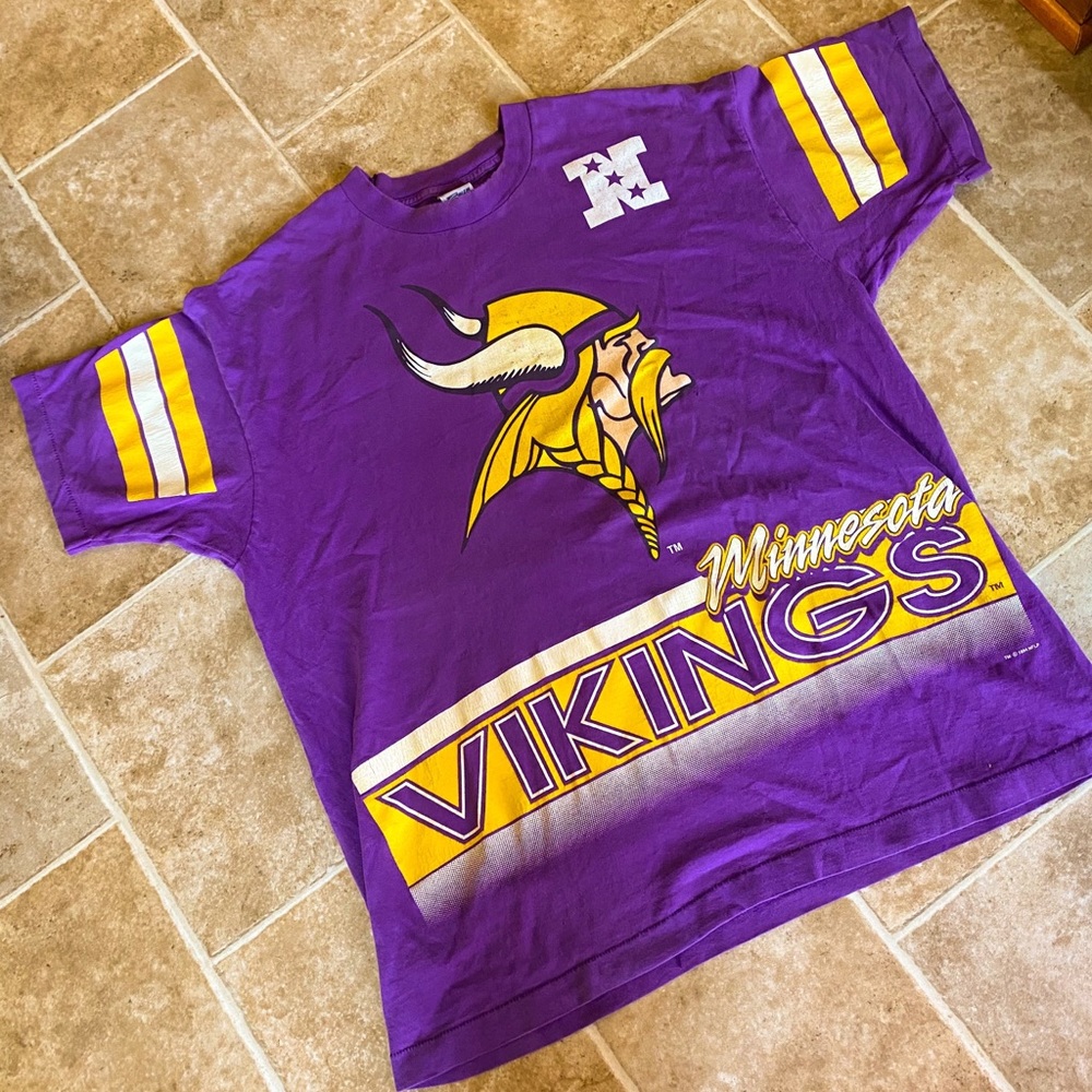 Vintage Minnesota Vikings T-shirt